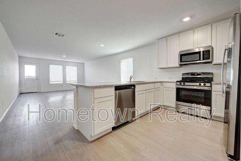 3303 Nw 149th St - Photo 6 of 36