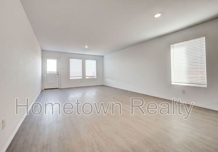 3303 Nw 149th St - Photo 7 of 36