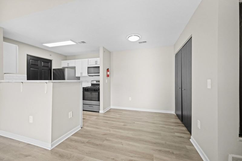 9036 Charlotte Ct - Photo 4 of 13