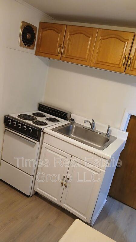 40 Beech St #3 - Photo 3 of 9