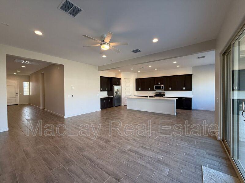 2996 E Birdsong Ave - Photo 6 of 37