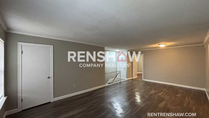 3212 Thirteen Colony Mall Apt 4b - Photo 2 of 14