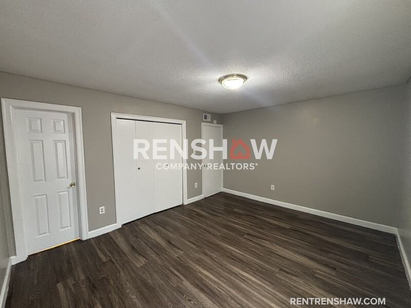 3212 Thirteen Colony Mall Apt 4b - Photo 6 of 14