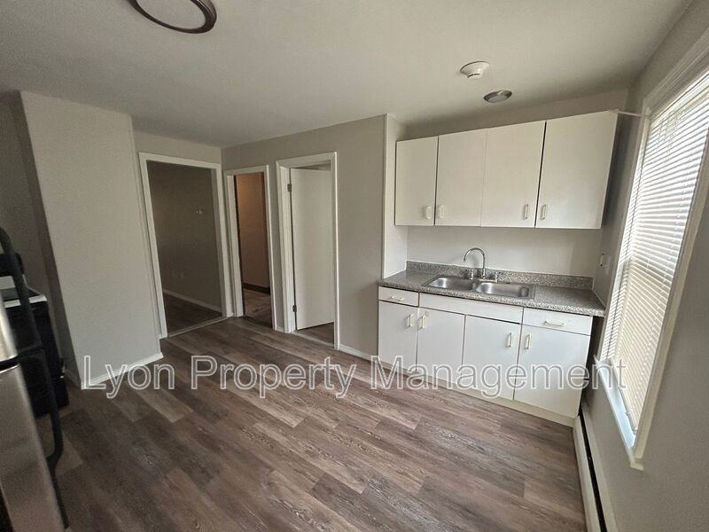 46 Spring St #A - Photo 2 of 15