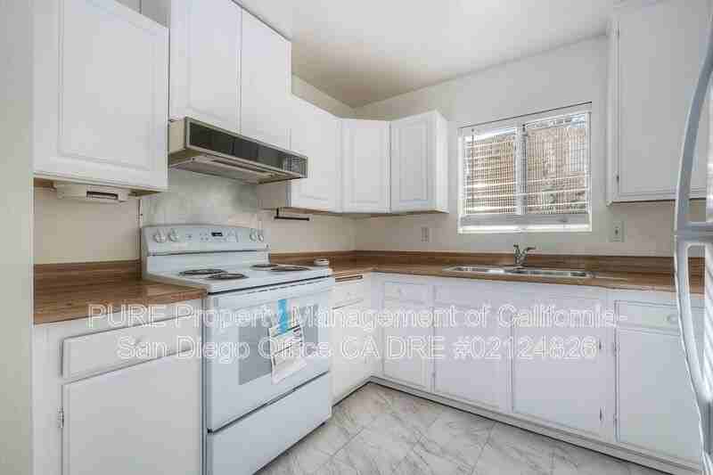 546 Sea Vale Court #3 - Photo 3 of 22