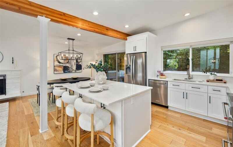 201 165th Ave Ne - Photo 6 of 15