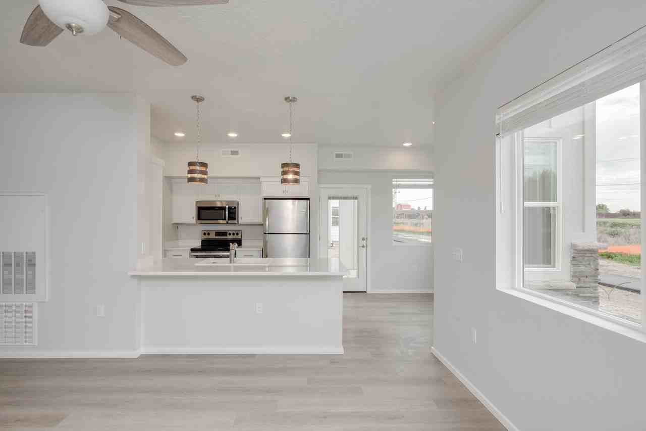 5109 Farnum Lane #201 - Photo 5 of 17