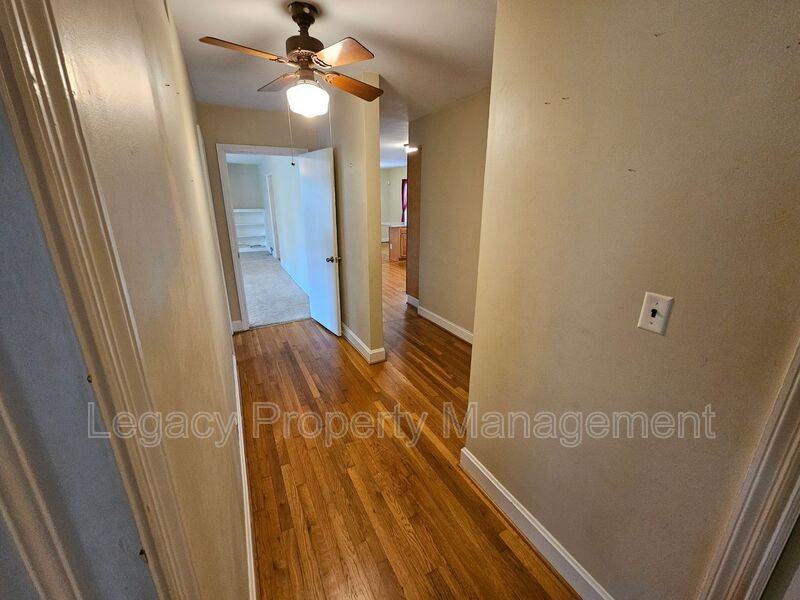 1425 Union Cross Rd - Photo 6 of 10