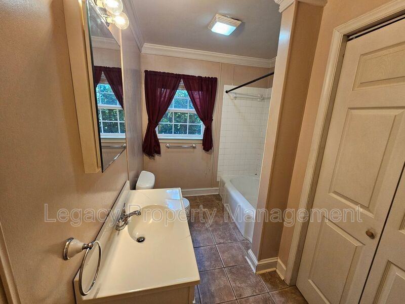 1425 Union Cross Rd - Photo 7 of 10