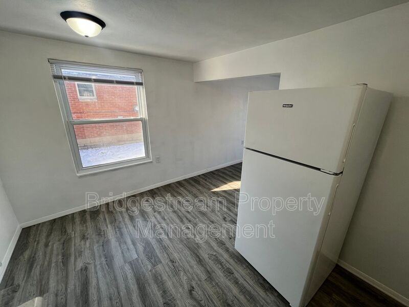 158 Forest St - Photo 3 of 5