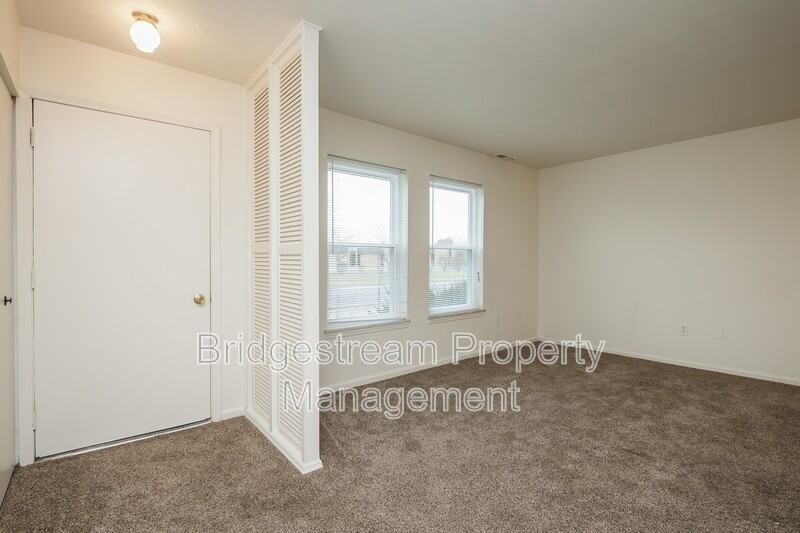 656 Randler Avenue - Photo 3 of 21