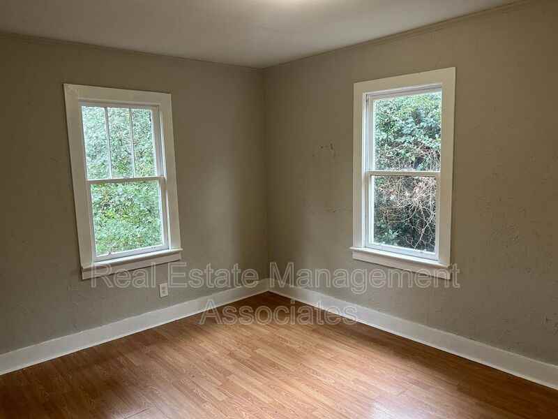 222 North 15th Street - Photo 5 of 6