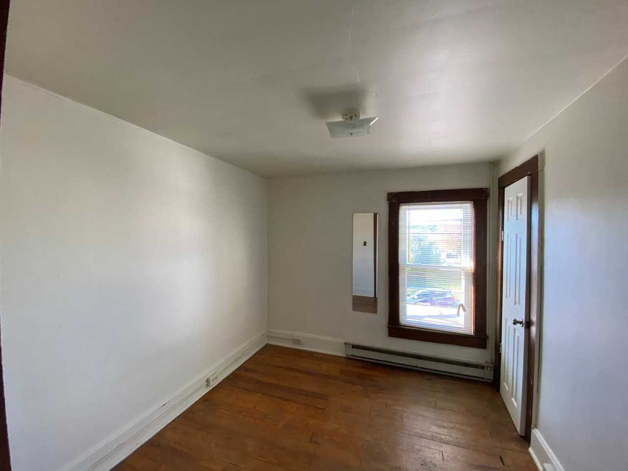 332 Old South High St - Photo 7 of 15