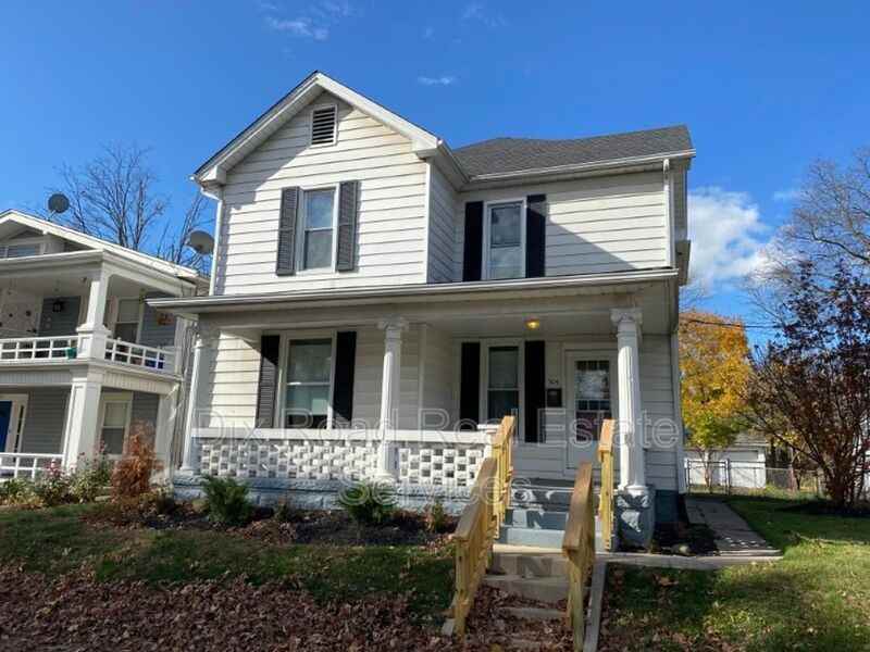 304 Stanley Street - Photo 3 of 25