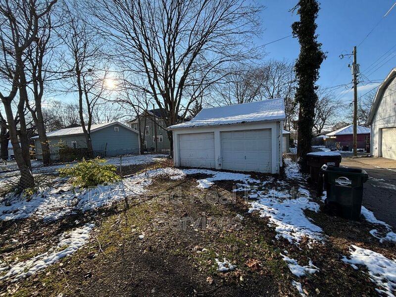 304 Stanley Street - Photo 5 of 25