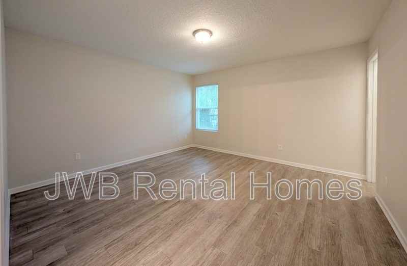 3549 Owen Ave - Photo 7 of 18