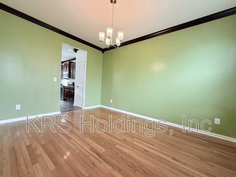 2736 Shepherd Valley St - Photo 4 of 29