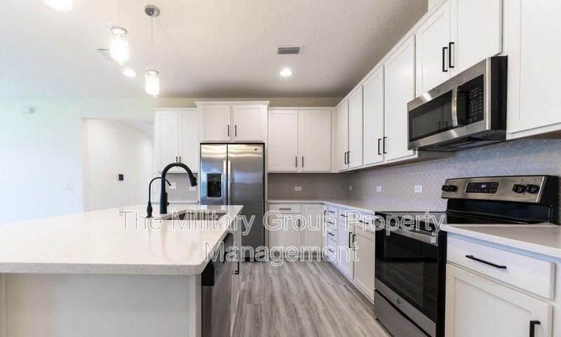 12706 Green Meadow Dr - Photo 5 of 31