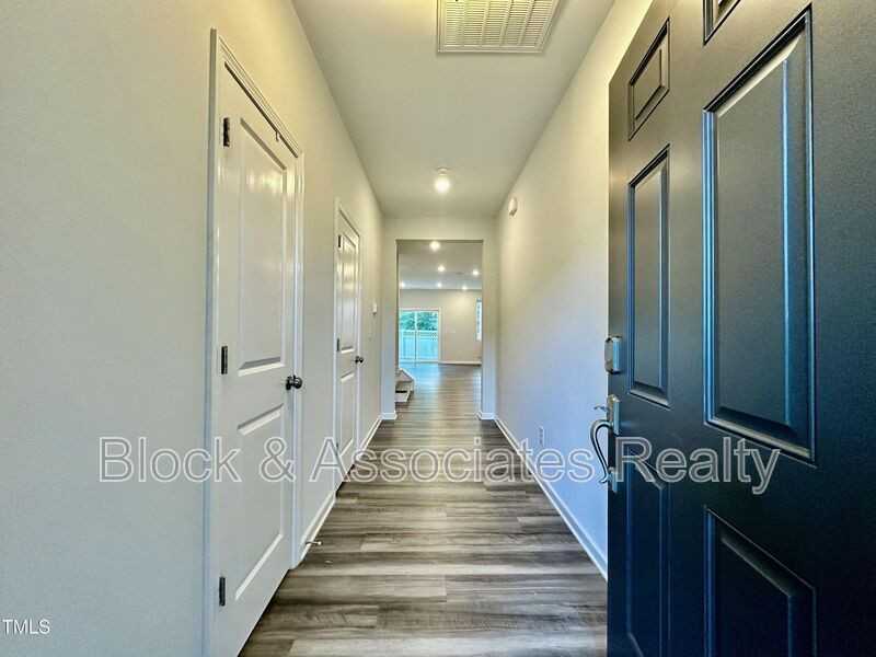 107 Hunston Dr - Photo 6 of 24