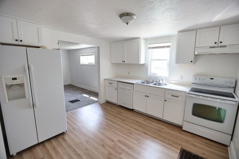 1000 Jennette Avenue Northwest - Photo 2 of 10