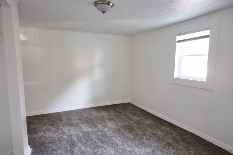 1000 Jennette Avenue Northwest - Photo 3 of 10