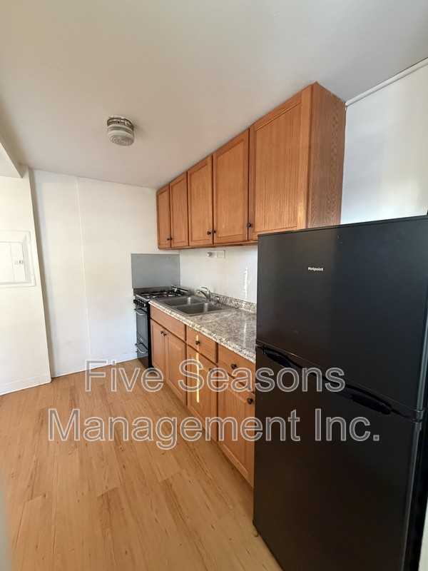 500 Saint Paul St - Photo 2 of 24