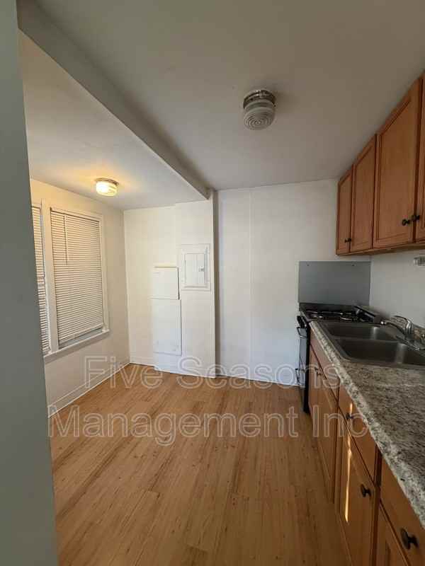 500 Saint Paul St - Photo 3 of 24