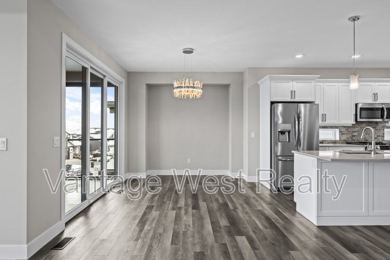 2580A Crown Crest Dr - Photo 5 of 24