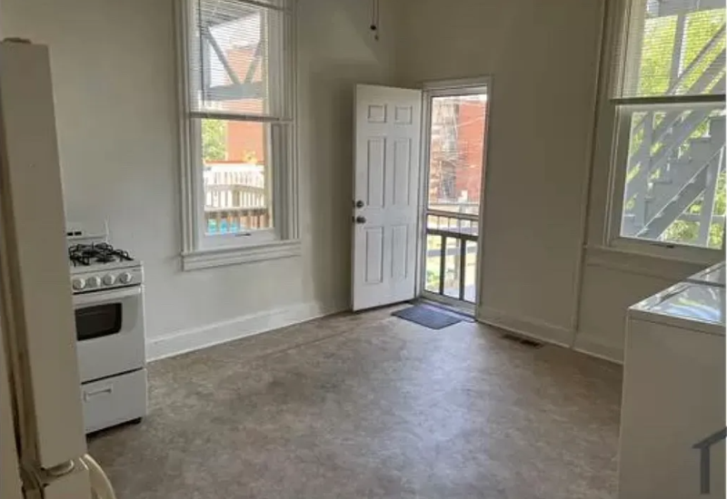 Brookfield Ave #1 - Photo 5 of 15