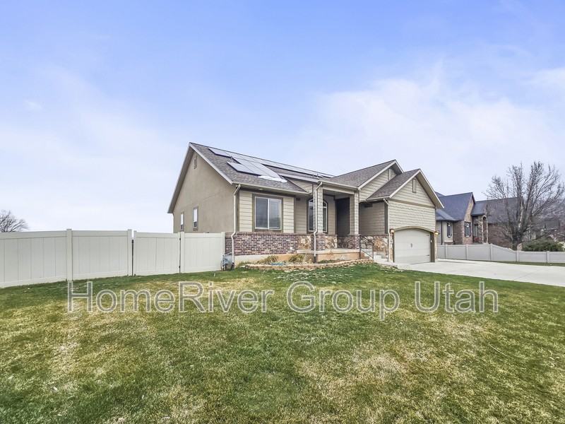 764 Wn - Photo 3 of 30