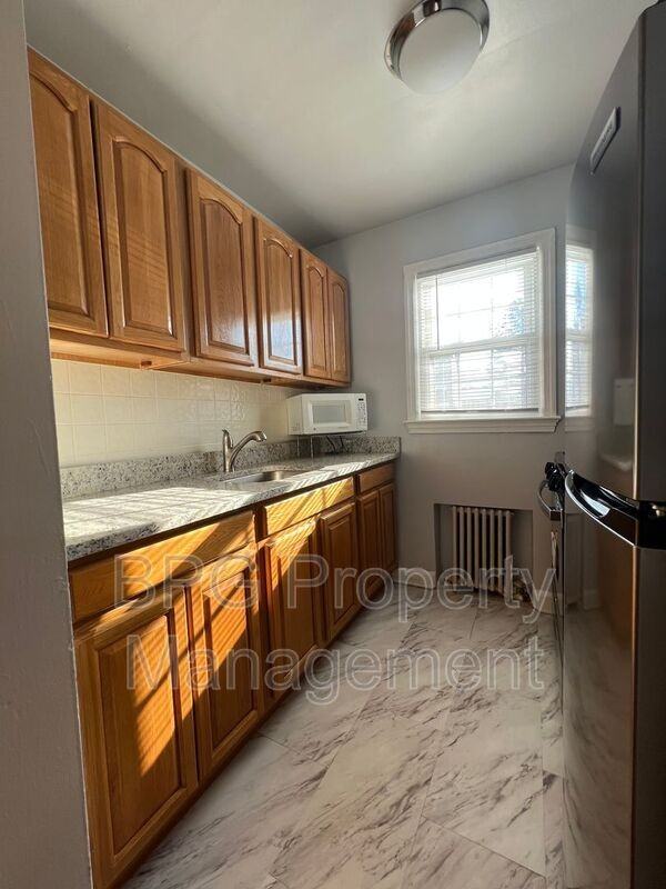 5721 11th St N #4 - Photo 4 of 16