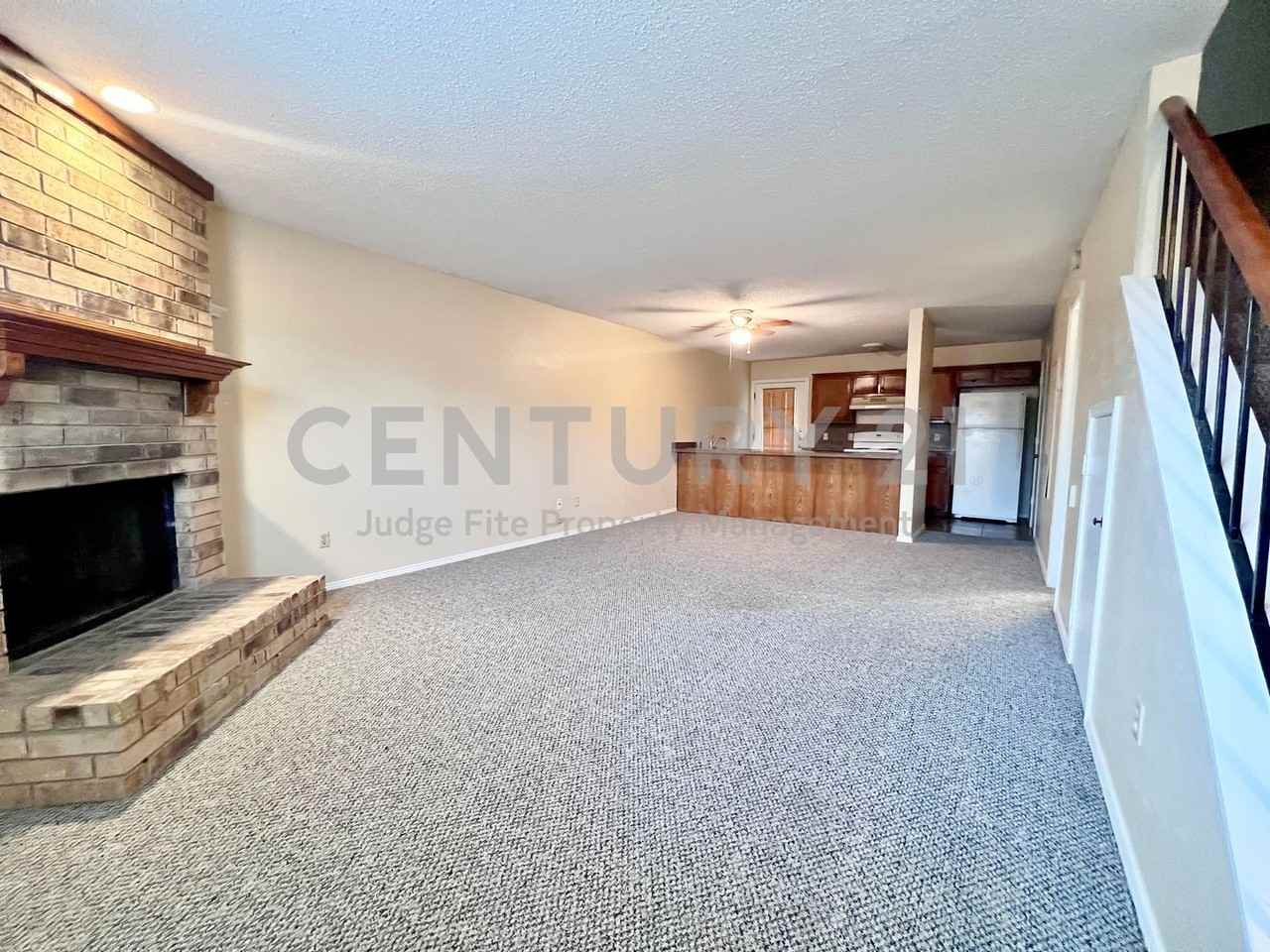 816 Red Bud Dr - Photo 2 of 12
