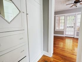 869/873 - Photo 1 of 1