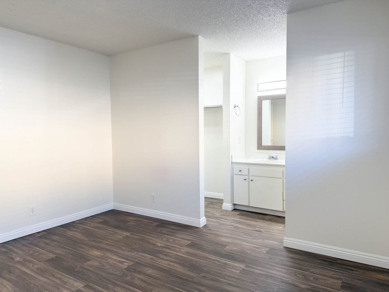 Winter Gardens | 1 & 2 Bedroom Apartments with Parking and Sparkling Pool! - Photo 5 of 50