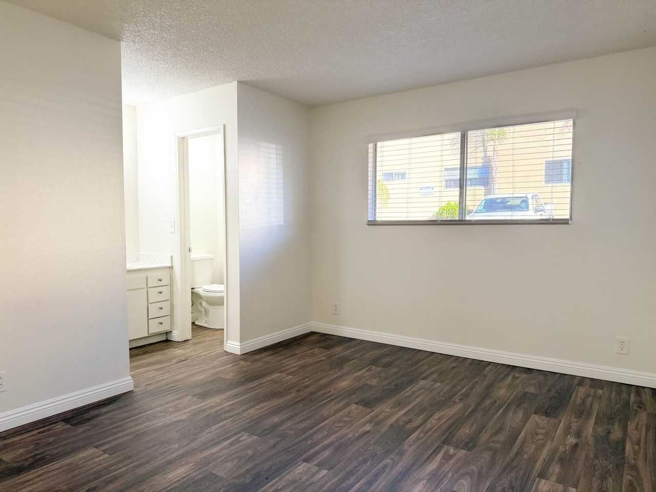 Winter Gardens | 1 & 2 Bedroom Apartments with Parking and Sparkling Pool! - Photo 7 of 50
