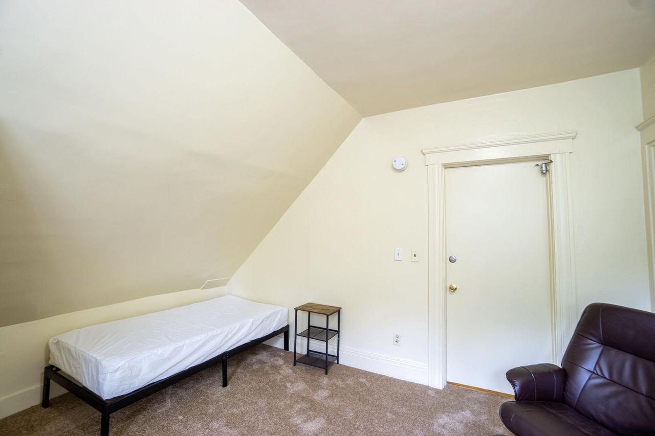 113 Comstock Place #10 - Photo 5 of 15