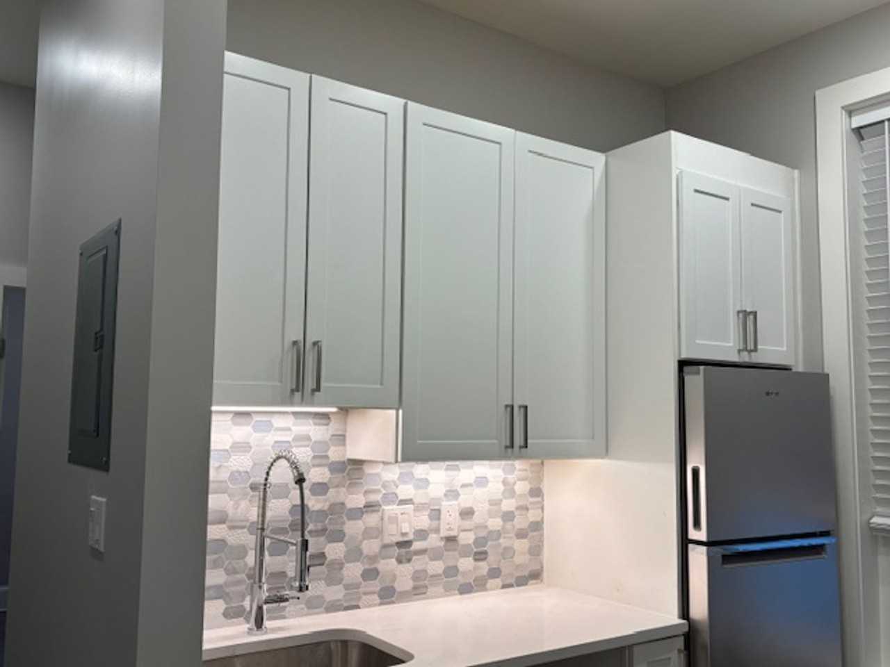 Euclid Properties - Photo 6 of 28