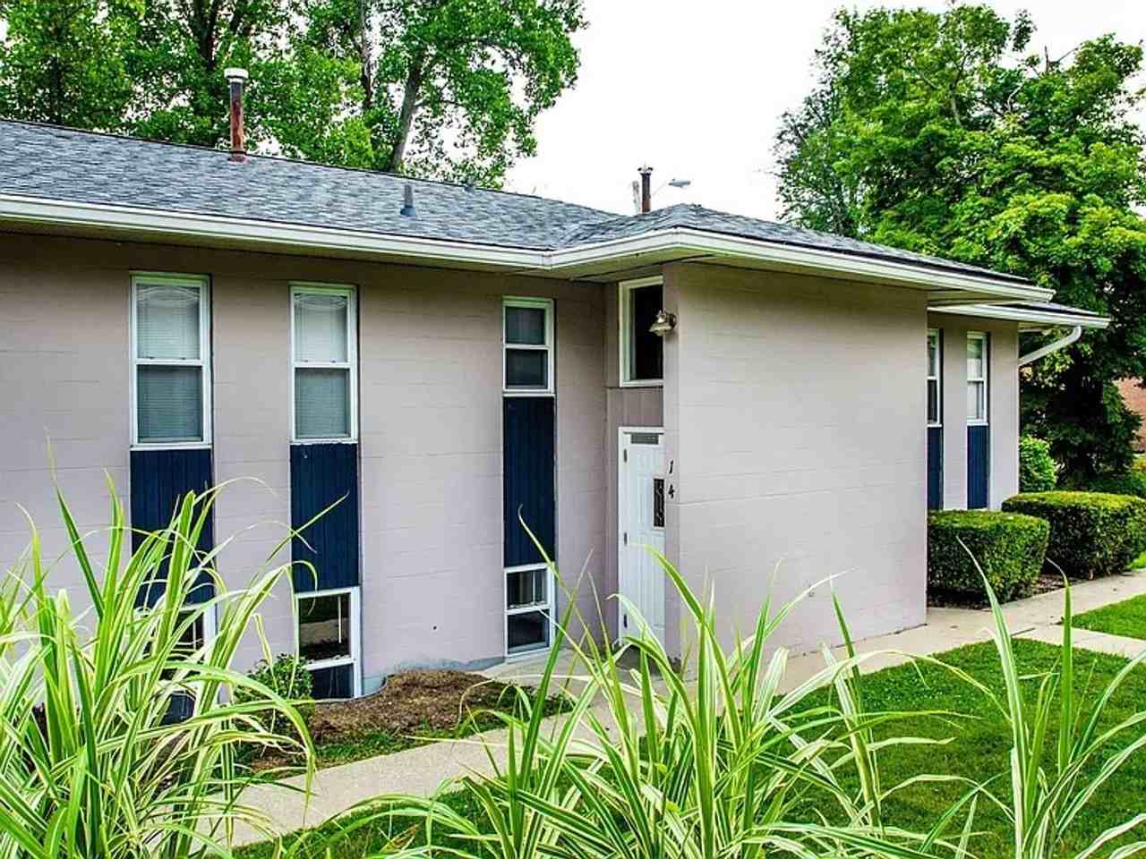 400-402 S Henderson - Photo 7 of 7