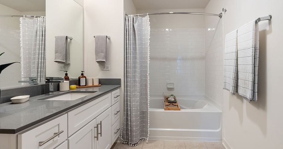 Deer Park Crossing Apartments - Photo 6 of 45