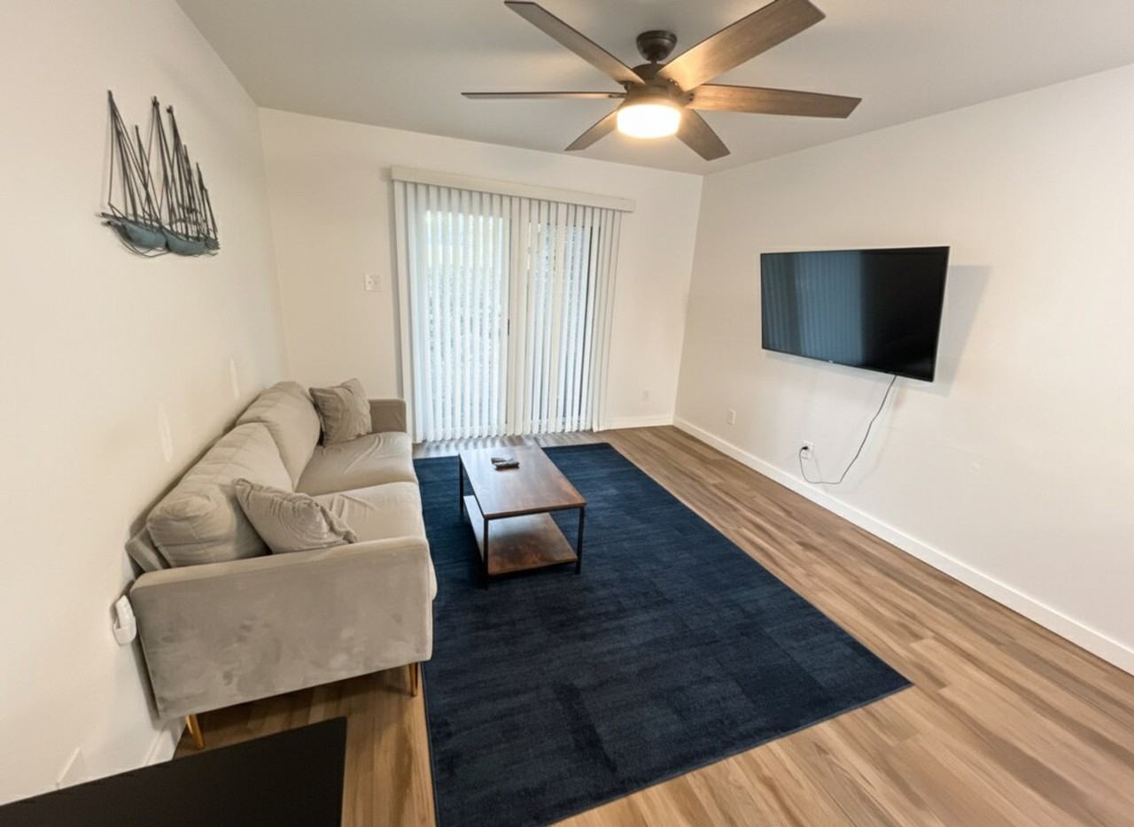 4184 W 7th St #1296540P - Photo 3 of 19