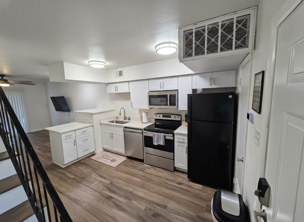 4015 W 7th St #1296540P - Photo 5 of 20