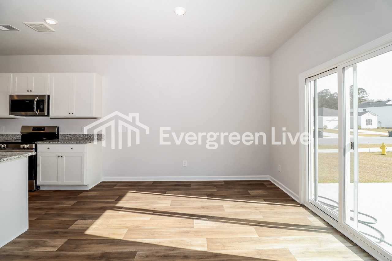 101 Crimson Ln - Photo 6 of 16