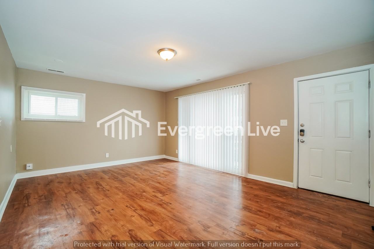 2074 Woodland Ave - Photo 3 of 16