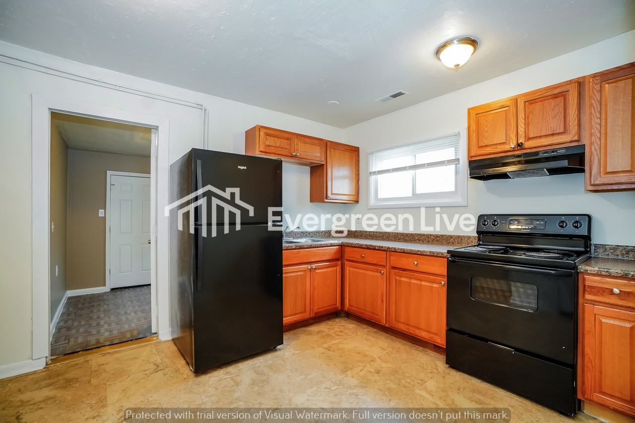 2074 Woodland Ave - Photo 7 of 16