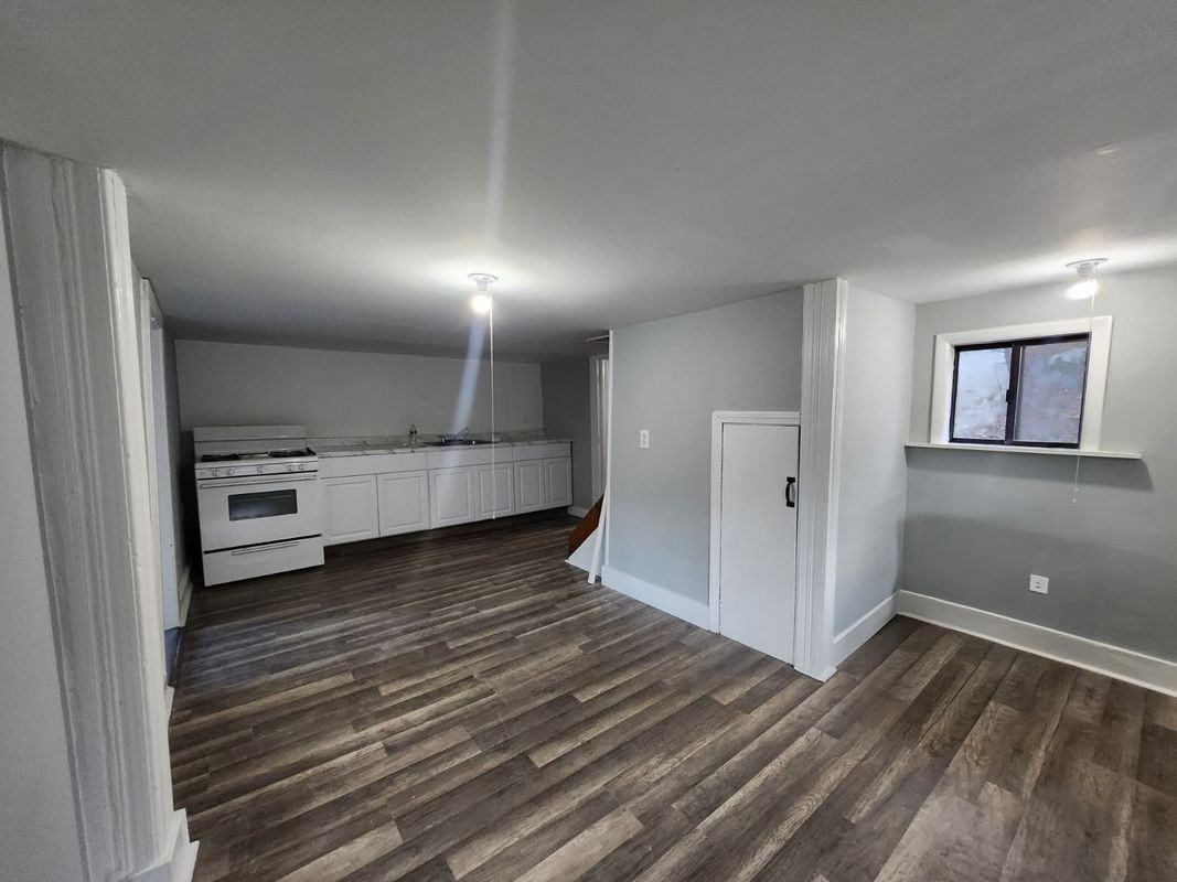 52 Seventh St - Photo 2 of 11