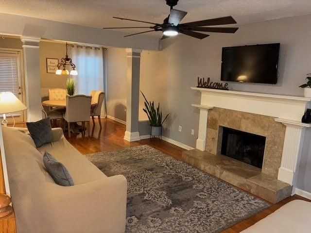 139 Summer Crest Place - Photo 3 of 22