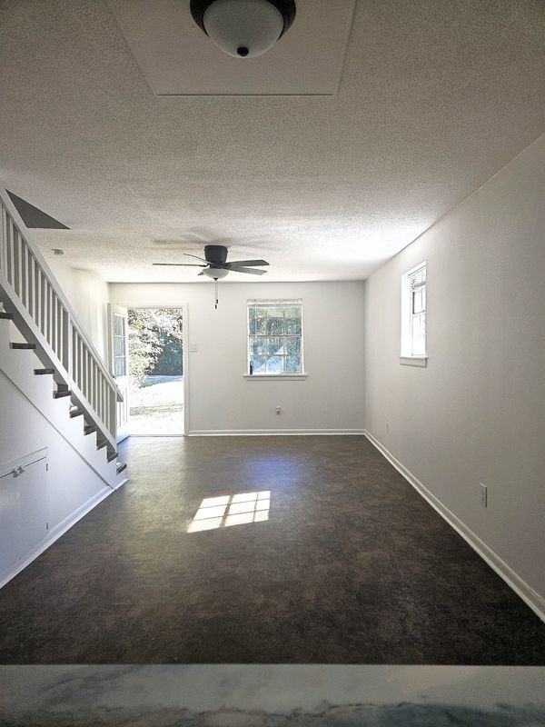 20121 Helenbirg Rd ##1 - Photo 4 of 15