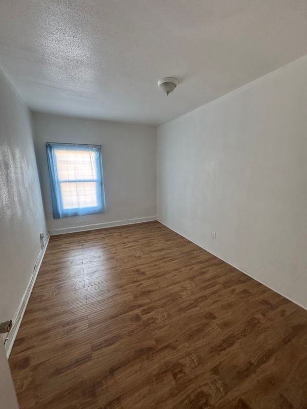 256 West Florence Avenue ##203 - Photo 3 of 25