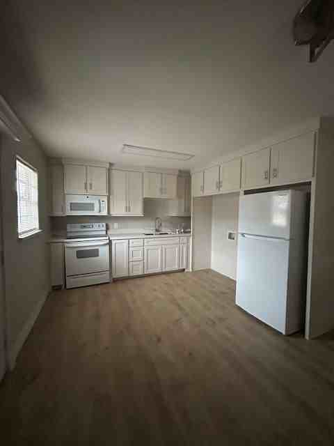 210 South 1st Avenue - Photo 3 of 13