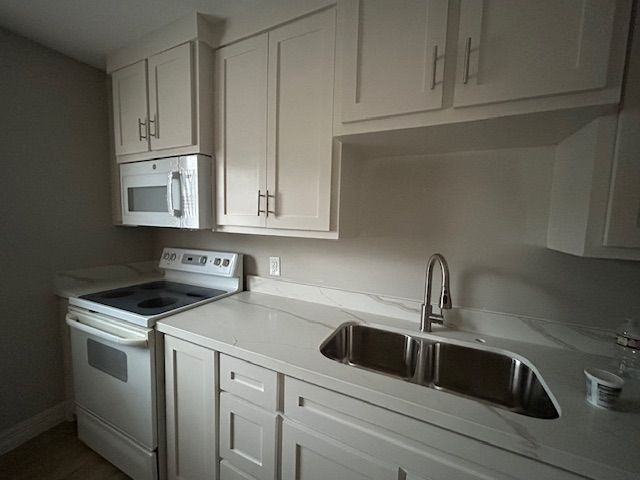 210 South 1st Avenue - Photo 4 of 13